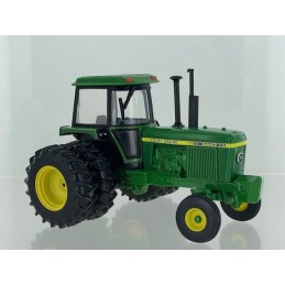 John Deere 4440 2 rm -...